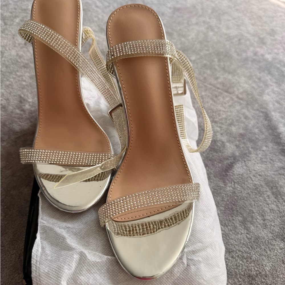 Chic Gold Strappy Heels for Women